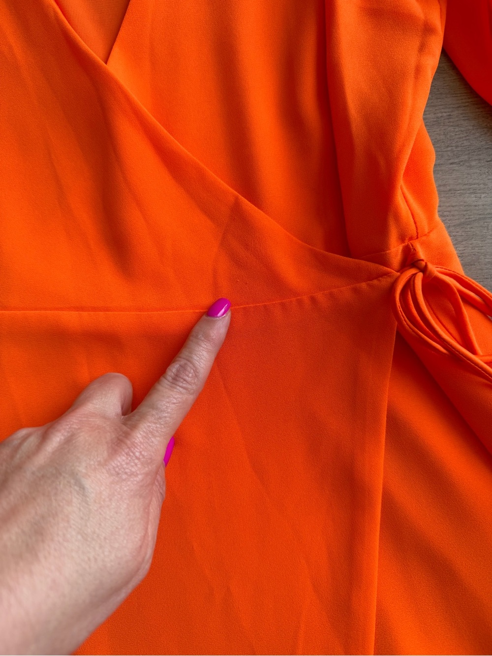 Alice + Olivia orange Wrap mini Dress - size 8 - Picture 3 of 6